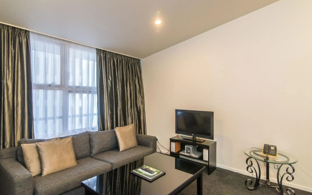 Gilmer Apartment Hotel