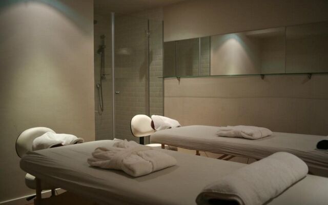 Jacob Shenkin Hotel