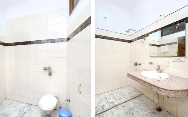 The Corner House By OYO Rooms