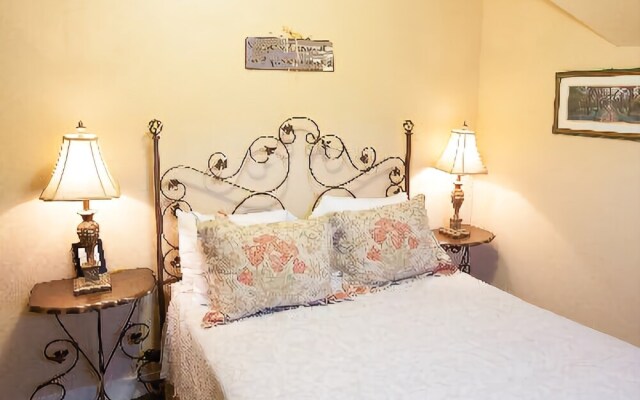 Oak Street Hotel