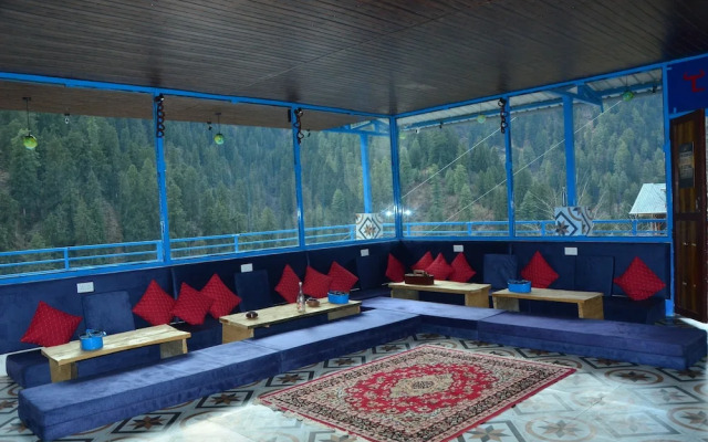 Limbo Cafe & Rooms
