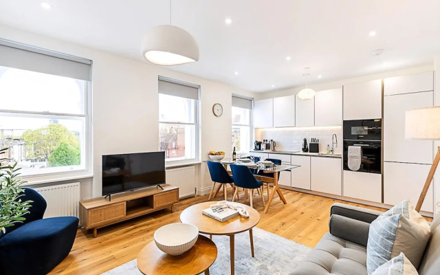 Upscale & Serene Getaway - Prime Chelsea Location!