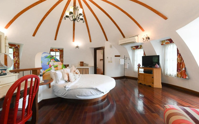 Swiss Valley Hip Resort
