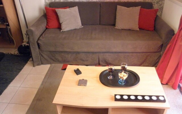 Cozy and Modern Apartment Centrally Located