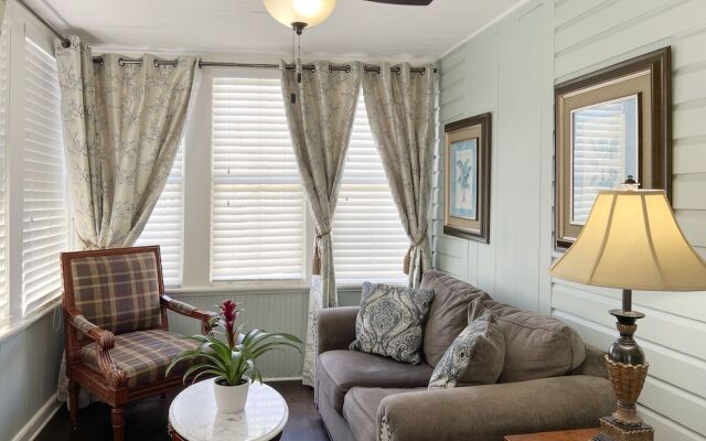 Victorian House Bed & Breakfast