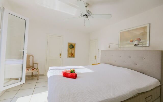 Villa Pibonson VI4194 by Riviera Holiday