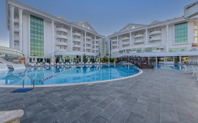Roma Beach Resort & Spa