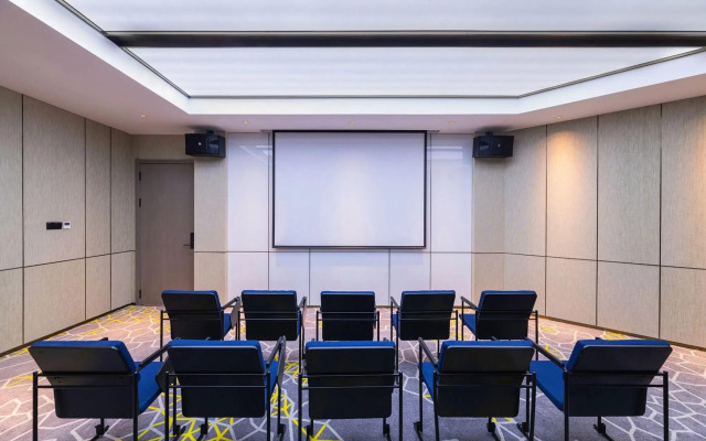 Crystal Orange Shanghai Safari Park