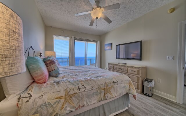Marvelous Condo with Beachside Pool and Free Poolside WiFi - Unit 0902 by RedAwning