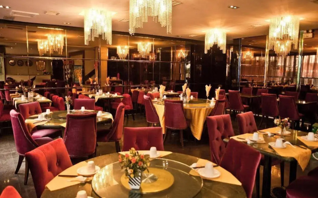 Qingdao Laiyinbao Business Hotel