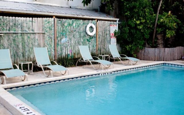 Seaport Inn