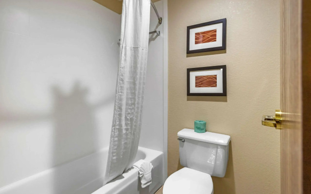 Comfort Inn & Suites Springfield I-44