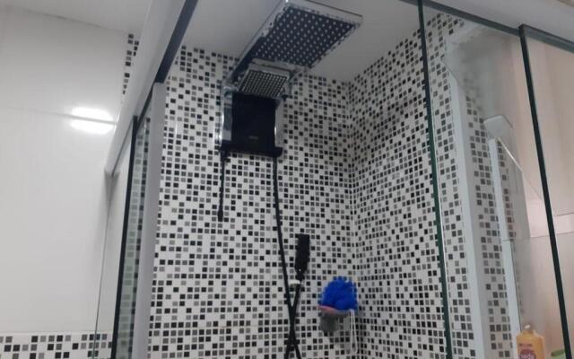 13B1 Moderno apartamento com wi-fi, 2 dormitórios