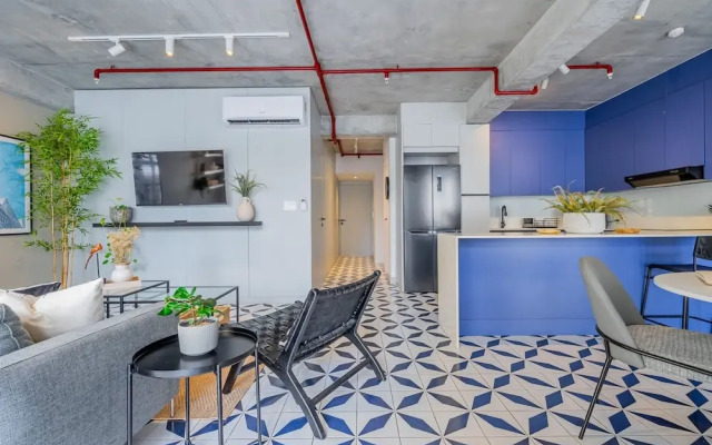 w Cozy 2BR in Plaza Herrera