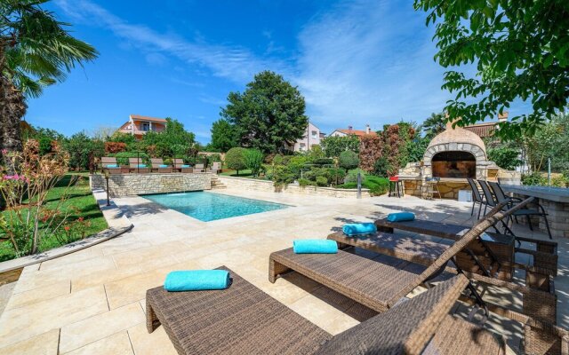 Stunning Home in Kukci With 6 Bedrooms, Wifi and Outdoor Swimming Pool