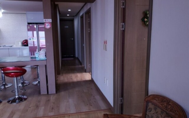 Ganghwado Noeulbit Meomuneunjip Pension