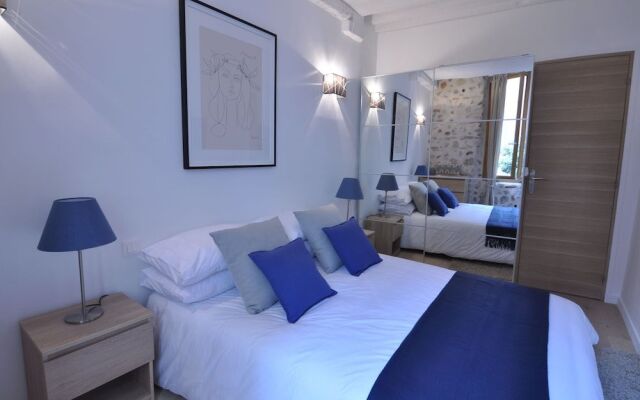 Picasso Apartments