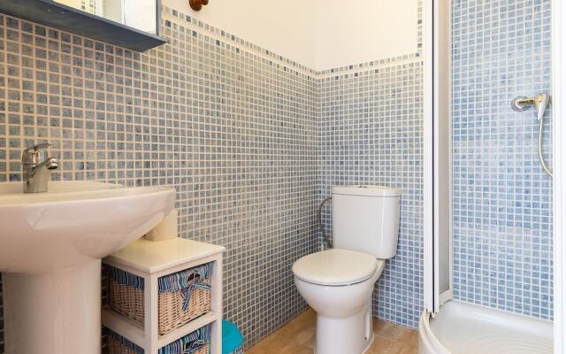 Elegant Apartment in Totalán with Hot Tub