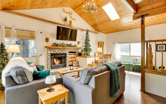 'peaceful Pines' Running Springs Home w/ 3 Decks