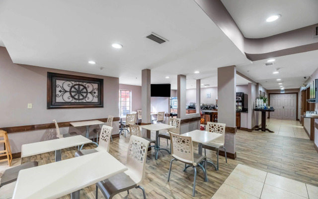 Arroyo Pinion Hotel, Ascend Hotel Collection