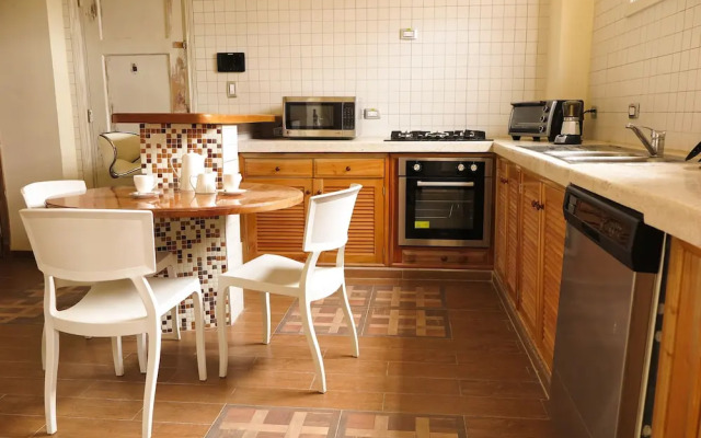 Presidents full, Knocking on Cuba