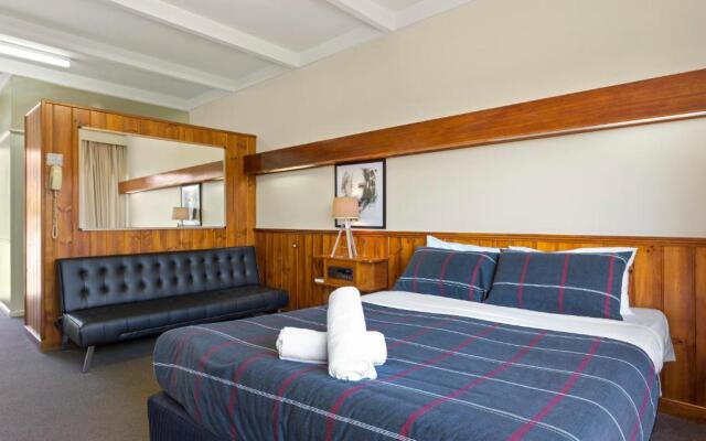 Village Family Motor Inn