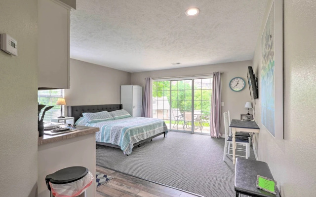 Branson Studio: 3 Mi to Ozark Hills Winery