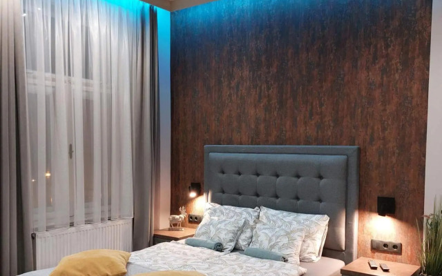 Silver Dawn Apartments