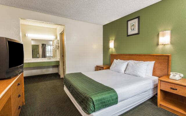 Studio 6 Suites San Ysidro, CA -San Diego South Bay