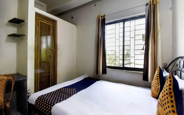 H B Guest House by OYO Rooms