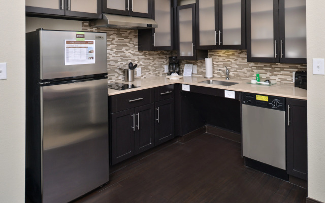 Staybridge Suites Rochester - Commerce Dr NW by IHG
