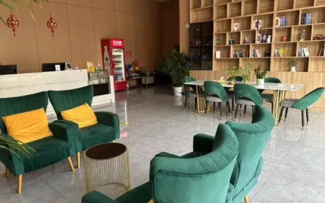 GreenTree Inn Express Hotel (Dongying Lijin Ginza Mall)