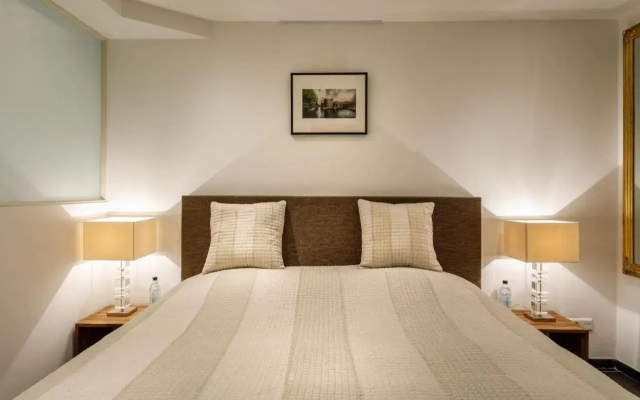 18Th Century Groundfloor Canal House With Patio/Garden - Hotel in อัมสเตอร์ดัม - Photo 3