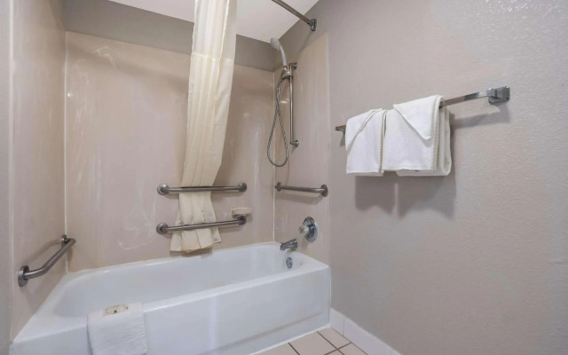 Quality Inn Fort Jackson