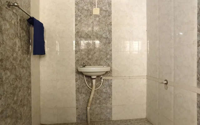 Square & Dormitory Stays