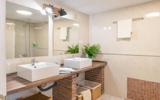 Villa Zalea Real -SUPER ideal Grupos, Piscina !