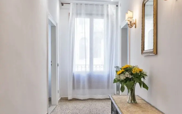 Tolentini Canal View Apartment