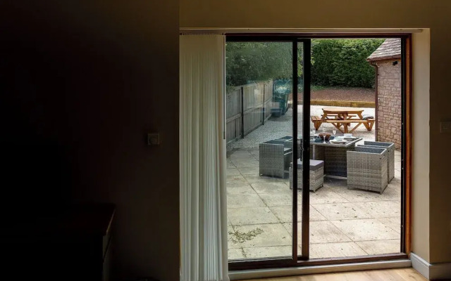 The Barn Longhope-Luxury Barn Conversion