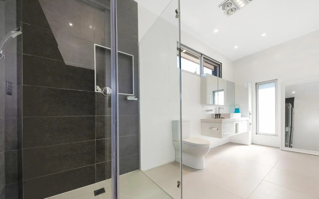 Coastal Haven – Bathroom – Melbourne