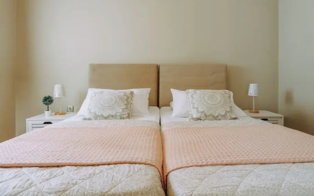 Lithostroto Suites