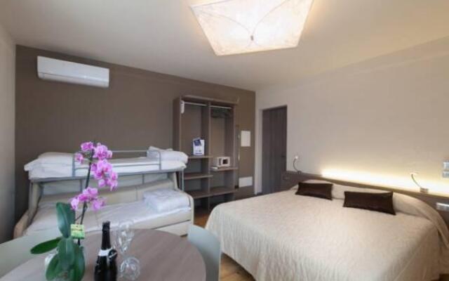 International Rooms  Apartments