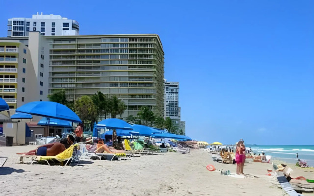 Ocean Manor Beach Hotel