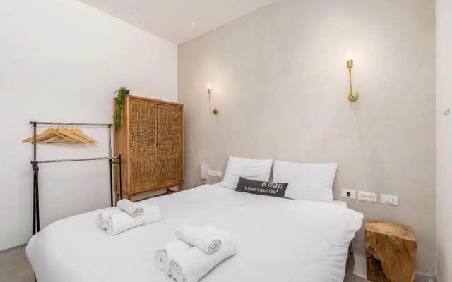 Trendy apartment next to Levinsky market