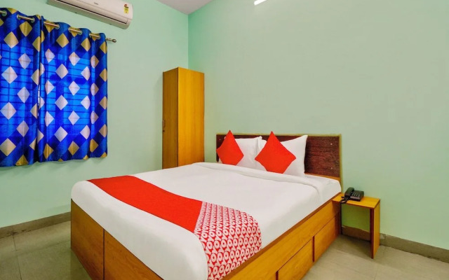 OYO Flagship 29595 Hotel Akash Executive