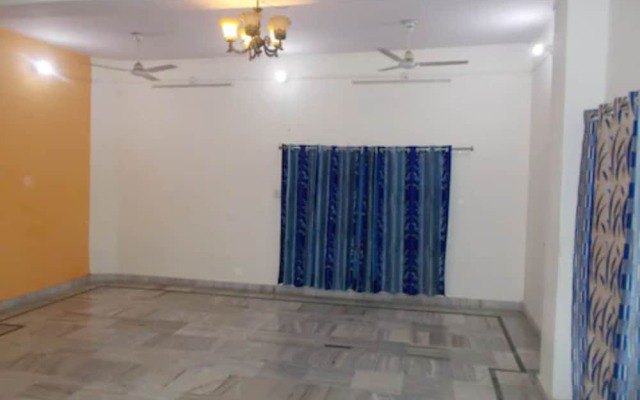 Goroomgo Uma Ganga Guest House Varanasi