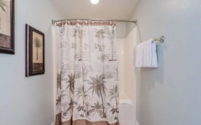 Sunset Shores Oceanfront Condo Bliss