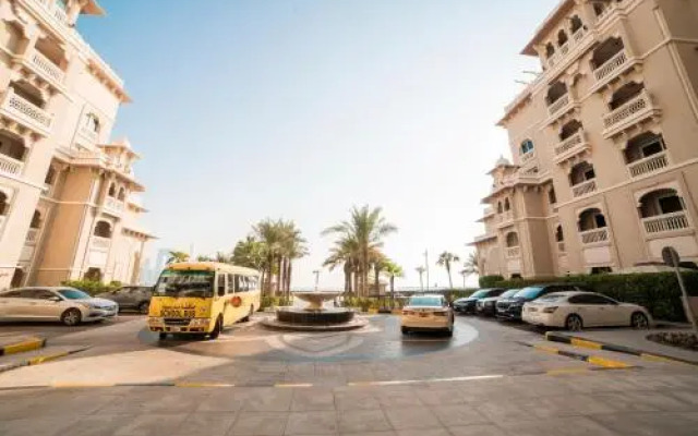 1-bedroom apartment with pool