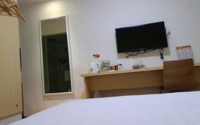 7 Days Inn Heyuan Fountain Branch