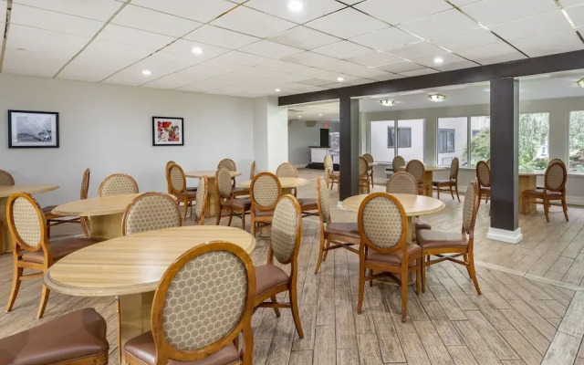 Amwell Suites Somerset Bridgewater