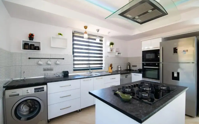 Dreamy Villa With Private Pool and Jacuzzi in Kas